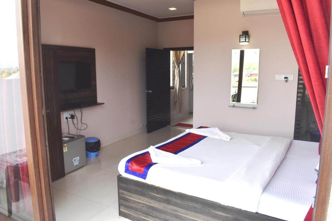 Hotel Baga Highq - Near Baga Beach Buitenkant foto